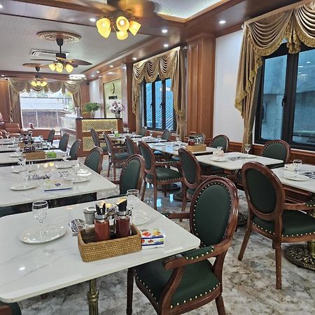 Sky Hotel Vang Vieng Esterno foto