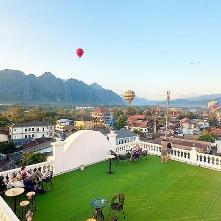 Sky Hotel Vang Vieng Esterno foto