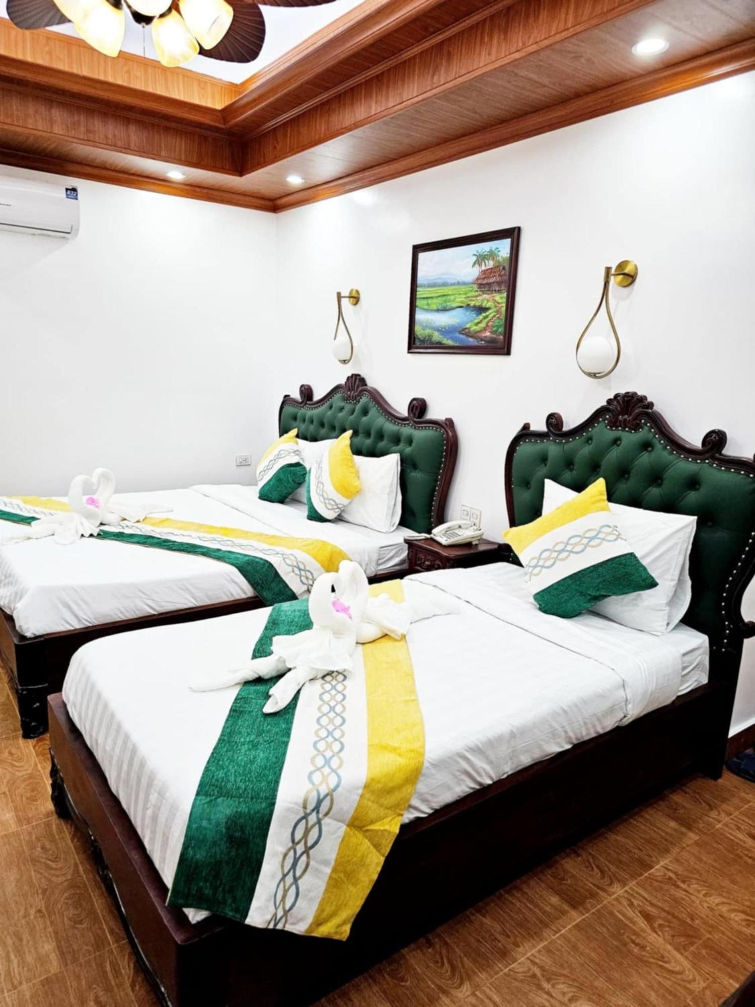 Sky Hotel Vang Vieng Esterno foto